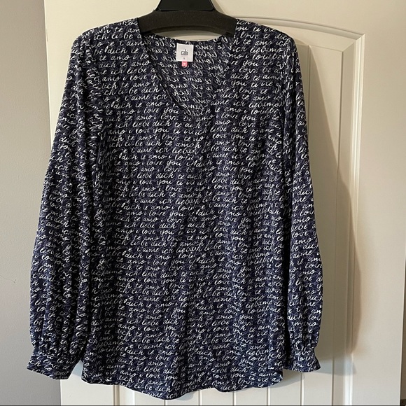 cabi style # 5336 Size L Te Amo Love Print Women’s Navy blue V Neck Blouse - Picture 2 of 9